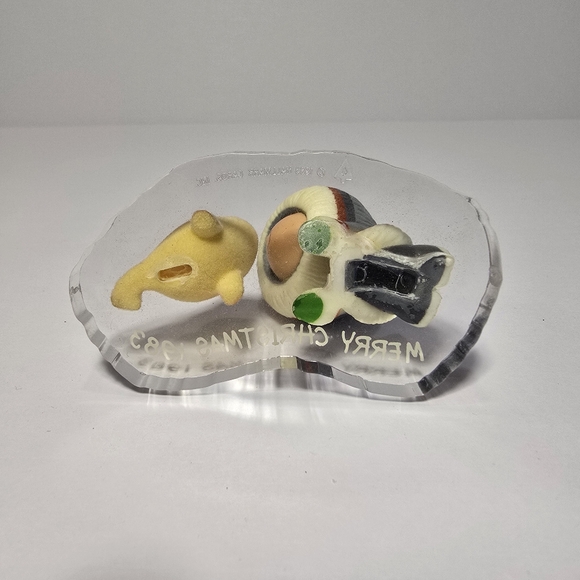 Hallmark 1983 Frosty Friends Keepsake Ornament 4th in Series Seal Eskimo QX4007 - Picture 9 of 10